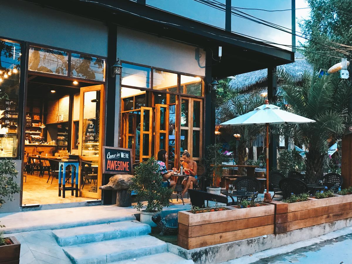 Bloom Cafe & Hostel Koh Lipe Exterior photo