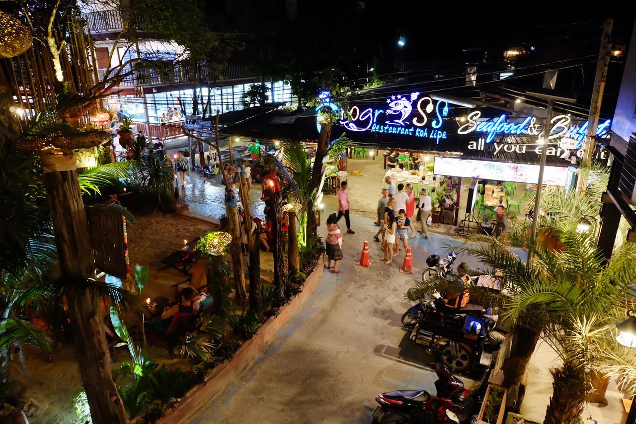 Bloom Cafe & Hostel Koh Lipe Exterior photo